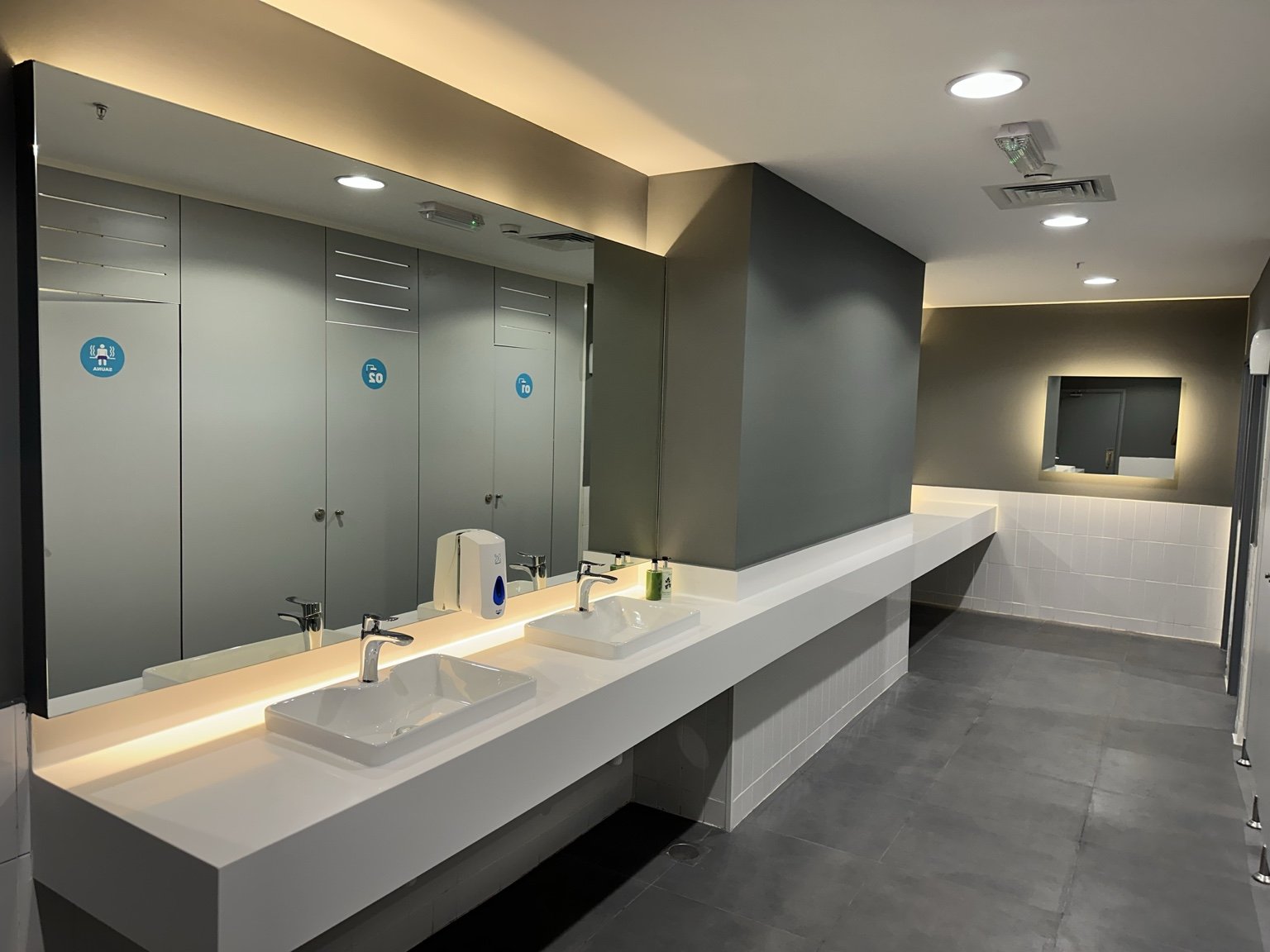 Washroom fit-out Dubai vanity finishing project