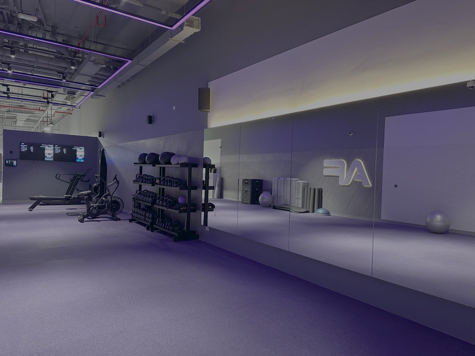 Studio fit-out Dubai mirror installation project